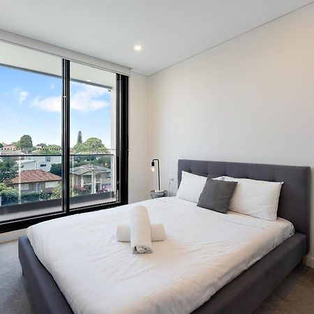 Luxury 3 Bedroom Apartment In Ryde Сидни Екстериор снимка