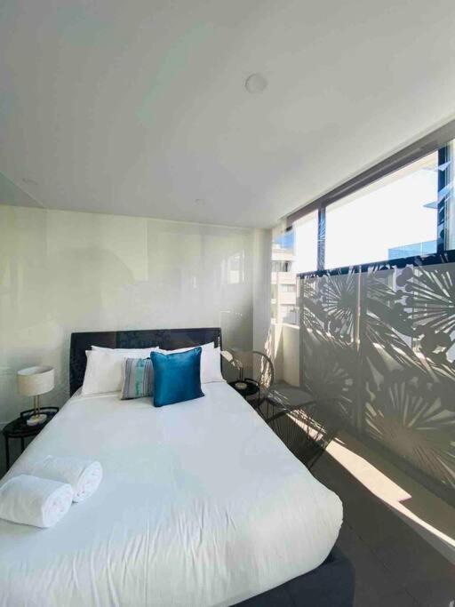 Luxury 3 Bedroom Apartment In Ryde Сидни Екстериор снимка