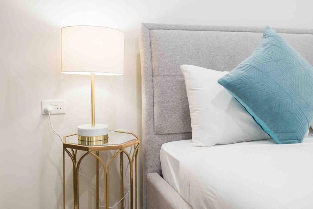 Luxury 3 Bedroom Apartment In Ryde Сидни Екстериор снимка
